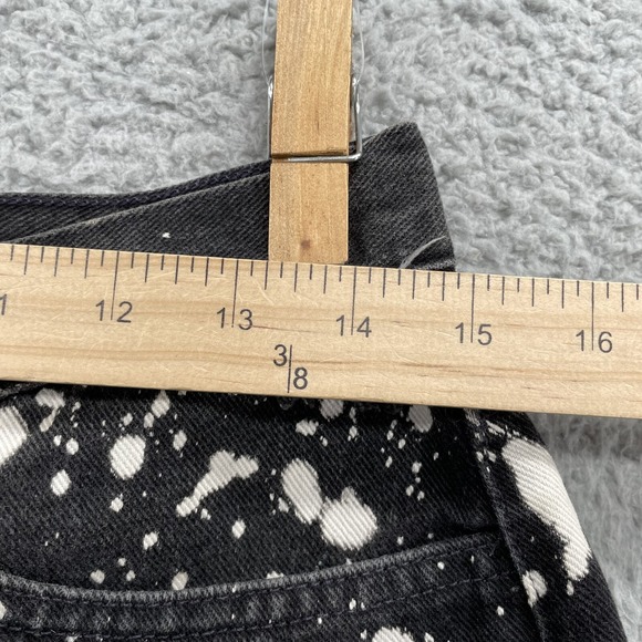 Vintage Guess Jean Shorts Womens 29 Black White Acid Tye Dye Distressed Festival - Picture 3 of 10